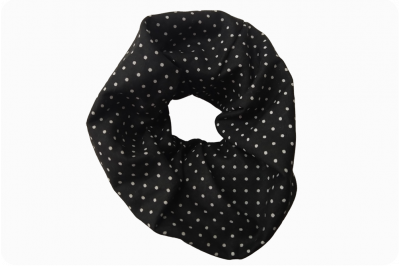 Scrunchie - Schwarz mit weißen Pünktchen
